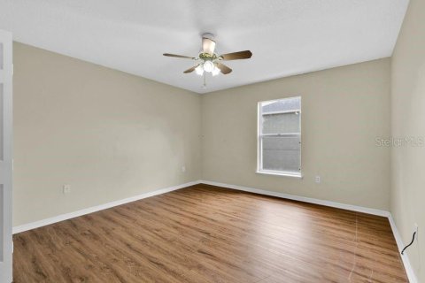 House in MAGNOLIA PARK in Clermont, Florida 4 bedrooms, 261.61 sq.m. № 1806649 - photo 11