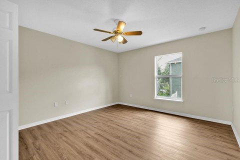 House in MAGNOLIA PARK in Clermont, Florida 4 bedrooms, 261.61 sq.m. № 1806649 - photo 12