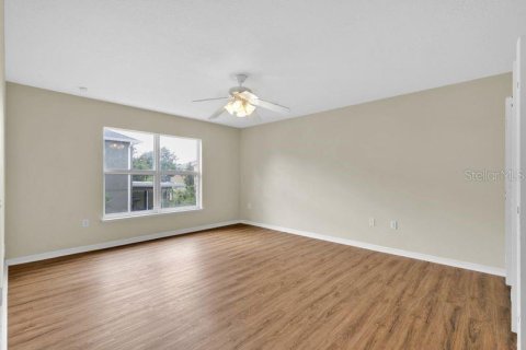 House in MAGNOLIA PARK in Clermont, Florida 4 bedrooms, 261.61 sq.m. № 1806649 - photo 6