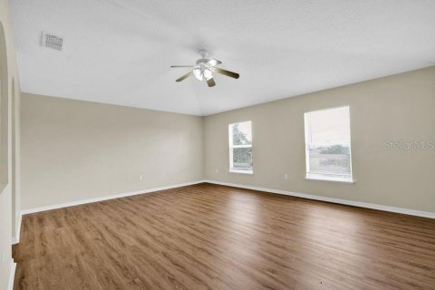 House in MAGNOLIA PARK in Clermont, Florida 4 bedrooms, 261.61 sq.m. № 1806649 - photo 7