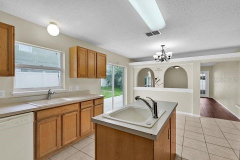 House in MAGNOLIA PARK in Clermont, Florida 4 bedrooms, 261.61 sq.m. № 1806649 - photo 16