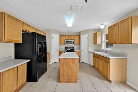 House in MAGNOLIA PARK in Clermont, Florida 4 bedrooms, 261.61 sq.m. № 1806649 - photo 17
