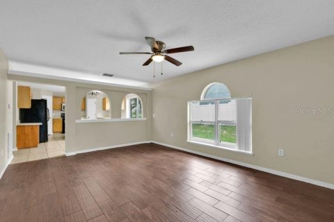 House in MAGNOLIA PARK in Clermont, Florida 4 bedrooms, 261.61 sq.m. № 1806649 - photo 24