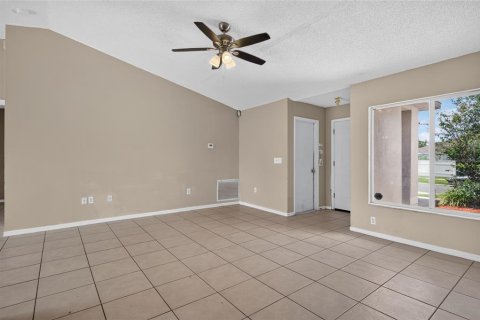 Villa ou maison à vendre à Plant City, Floride: 3 chambres, 111.3 m2 № 2352498 - photo 8