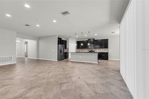 Villa ou maison à louer à Bradenton, Floride: 4 chambres, 234.86 m2 № 1826687 - photo 8