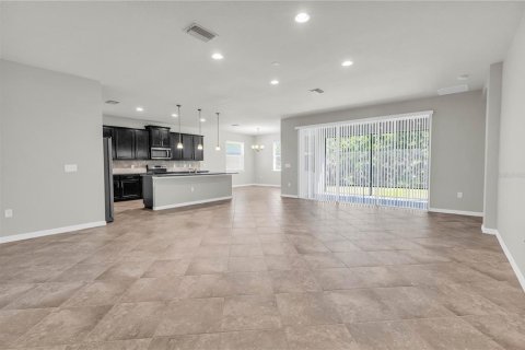 Villa ou maison à louer à Bradenton, Floride: 4 chambres, 234.86 m2 № 1826687 - photo 5