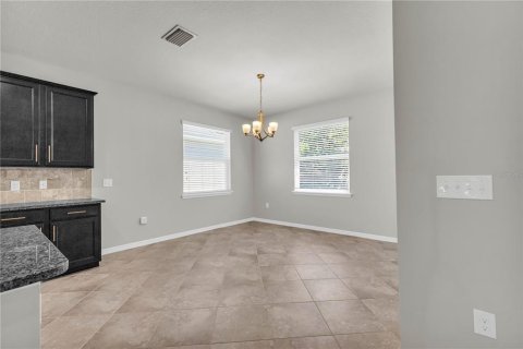 Villa ou maison à louer à Bradenton, Floride: 4 chambres, 234.86 m2 № 1826687 - photo 13