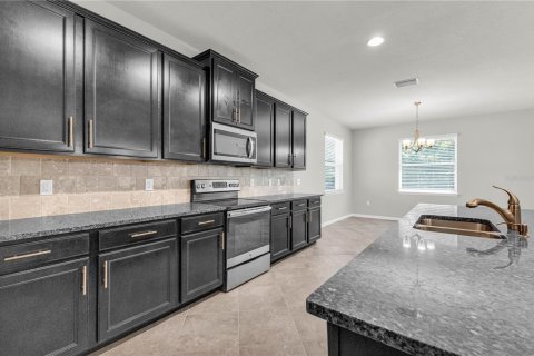 Villa ou maison à louer à Bradenton, Floride: 4 chambres, 234.86 m2 № 1826687 - photo 10