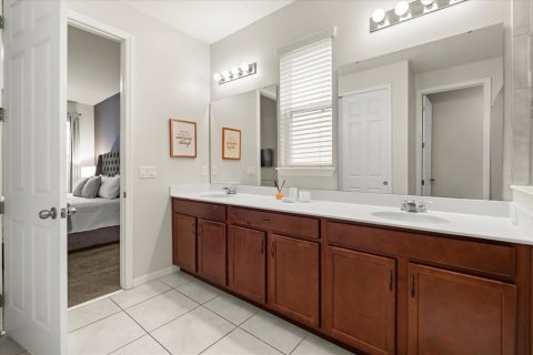 Casa en venta en Kissimmee, Florida, 6 dormitorios, 277.5 m2 № 2383863 - foto 23