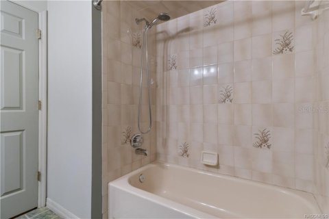 Townhouse in Inverness, Florida 2 bedrooms, 121.89 sq.m. № 2378929 - photo 22