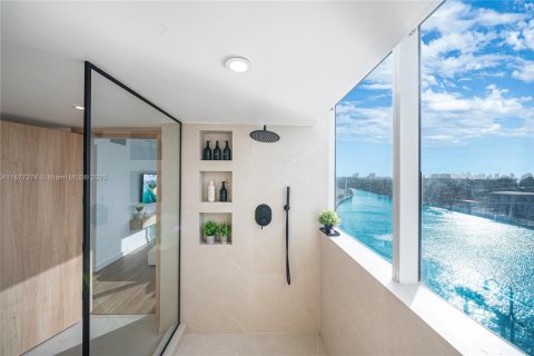 Condo in Miami Beach, Florida, 2 bedrooms  № 1978802 - photo 5