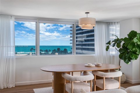 Condo in Miami Beach, Florida, 2 bedrooms  № 1978802 - photo 3