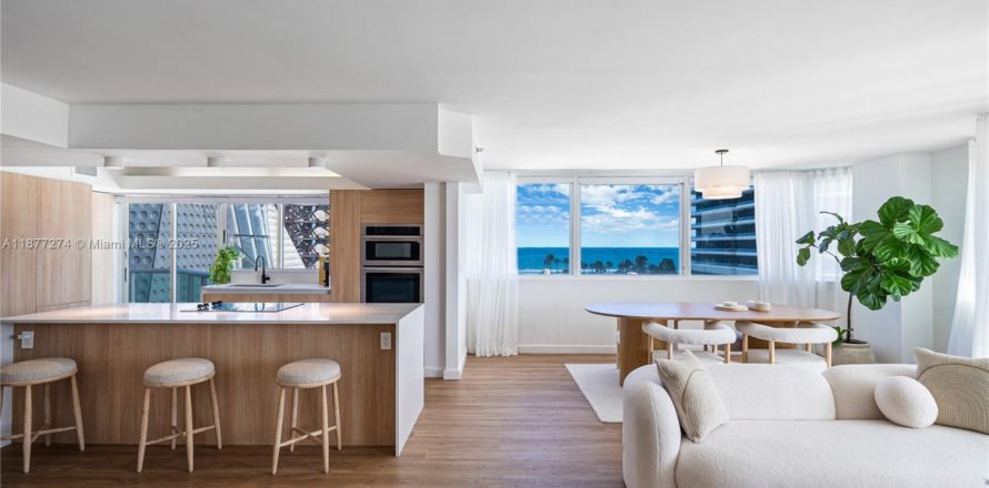 Condo in Miami Beach, Florida, 2 bedrooms  № 1978802