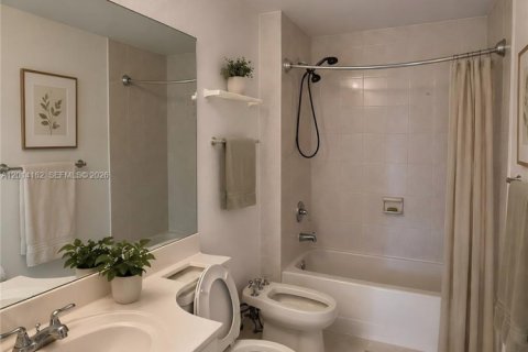Condo in Hialeah, Florida, 3 bedrooms  № 2076300 - photo 6