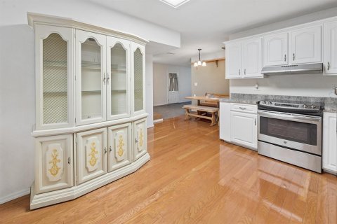 House in Old Town, Florida 3 bedrooms, 164.44 sq.m. № 2214212 - photo 28