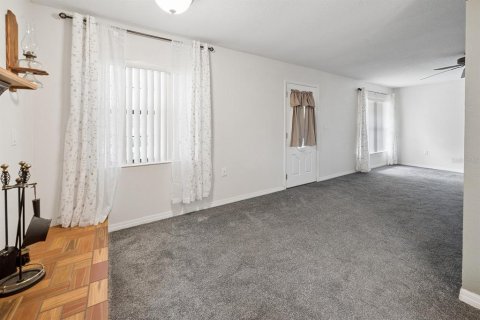 House in Old Town, Florida 3 bedrooms, 164.44 sq.m. № 2214212 - photo 24