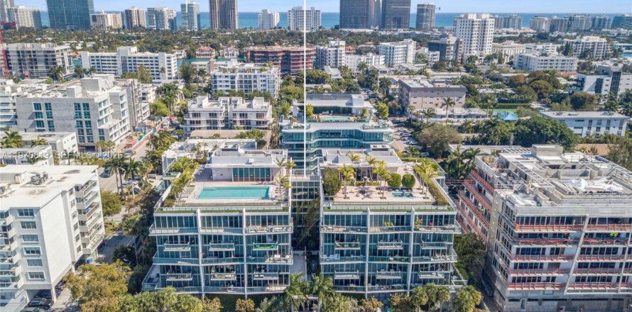 Condo in Bay Harbor Islands, Florida, 3 bedrooms  № 2058095