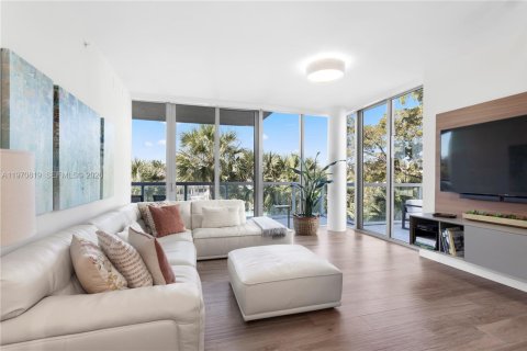 Condo in Bay Harbor Islands, Florida, 3 bedrooms  № 2058095 - photo 4