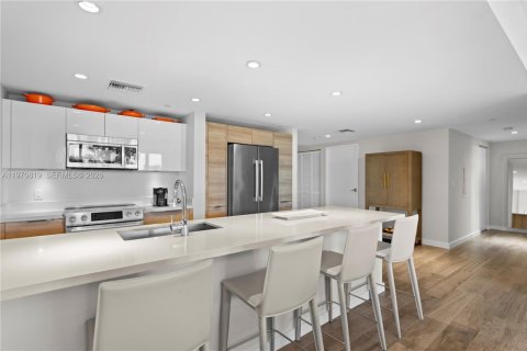 Condo in Bay Harbor Islands, Florida, 3 bedrooms  № 2058095 - photo 7