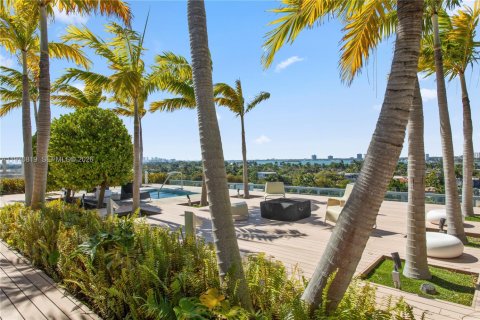 Condo in Bay Harbor Islands, Florida, 3 bedrooms  № 2058095 - photo 24