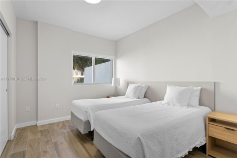 Condo in Bay Harbor Islands, Florida, 3 bedrooms  № 2058095 - photo 19