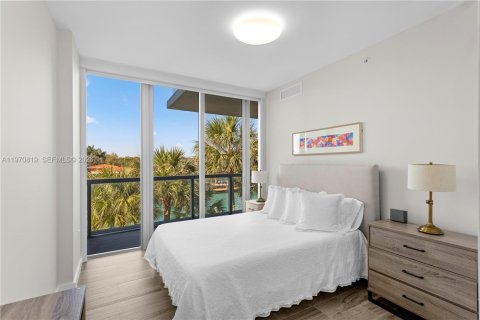 Condo in Bay Harbor Islands, Florida, 3 bedrooms  № 2058095 - photo 17