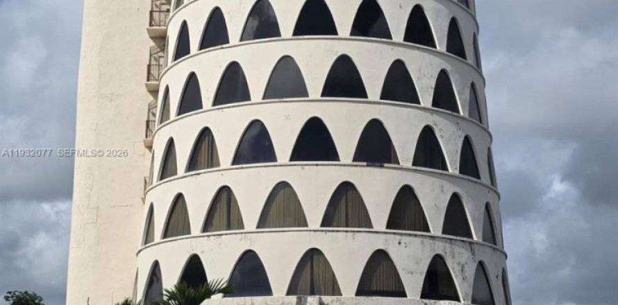 Condo in Miami, Florida, 2 bedrooms  № 1997500