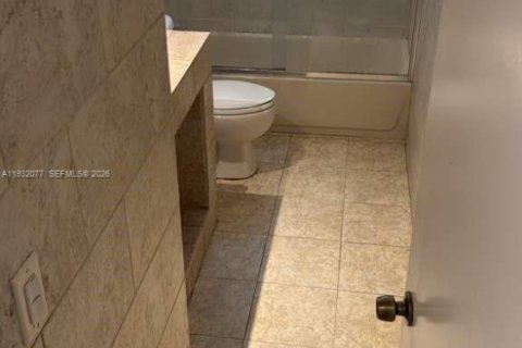 Condo in Miami, Florida, 2 bedrooms  № 1997500 - photo 18