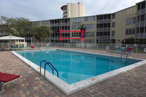 Condo in Miami, Florida, 2 bedrooms  № 1997500 - photo 20