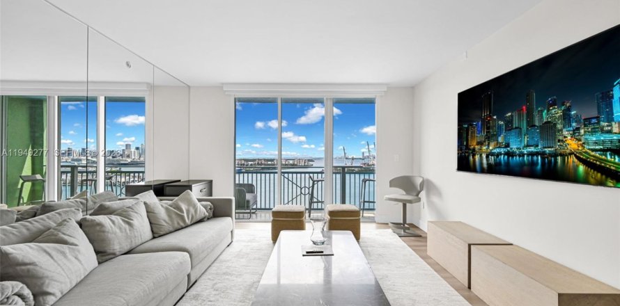 Condo in Miami Beach, Florida, 1 bedroom  № 2005126