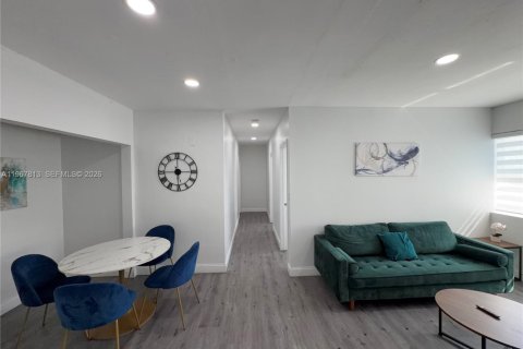 Casa en alquiler en Bay Harbor Islands, Florida, 1 dormitorio, 58.99 m2 № 2048152 - foto 5