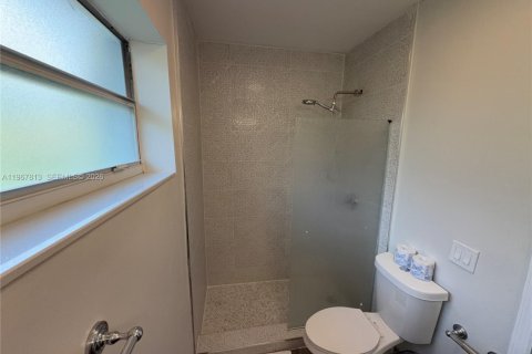 Casa en alquiler en Bay Harbor Islands, Florida, 1 dormitorio, 58.99 m2 № 2048152 - foto 7