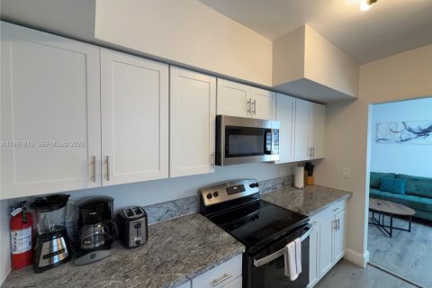 Casa en alquiler en Bay Harbor Islands, Florida, 1 dormitorio, 58.99 m2 № 2048152 - foto 10