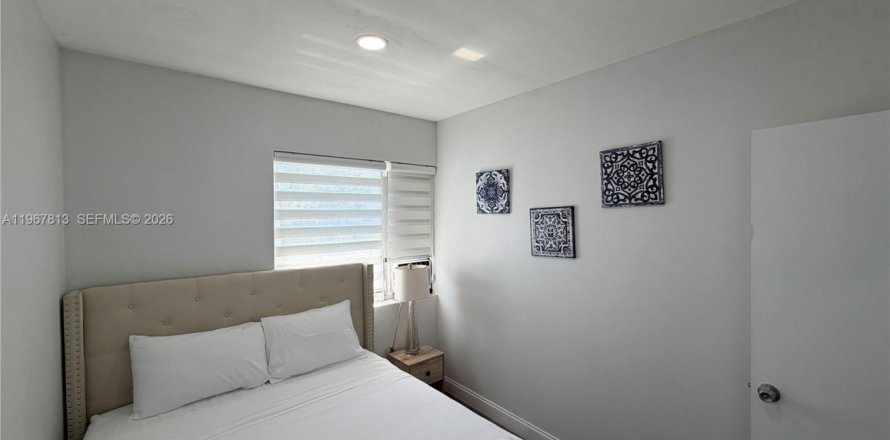 Casa en Bay Harbor Islands, Florida 1 dormitorio, 58.99 m2 № 2048152