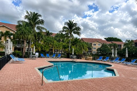 Condominio en venta en Coral Springs, Florida, 2 dormitorios, 91.42 m2 № 2153991 - foto 13