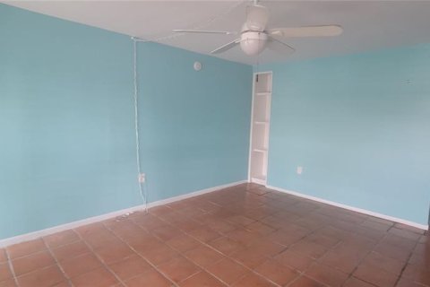 Condominio en alquiler en Saint Petersburg, Florida, 3 dormitorios, 139.35 m2 № 1785919 - foto 4