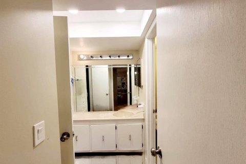 Condominio en alquiler en Saint Petersburg, Florida, 3 dormitorios, 139.35 m2 № 1785919 - foto 8
