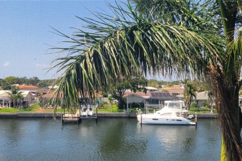Condominio en alquiler en Saint Petersburg, Florida, 3 dormitorios, 139.35 m2 № 1785919 - foto 13