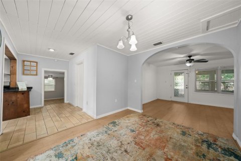 House in Frostproof, Florida 4 bedrooms, 167.22 sq.m. № 2283743 - photo 17