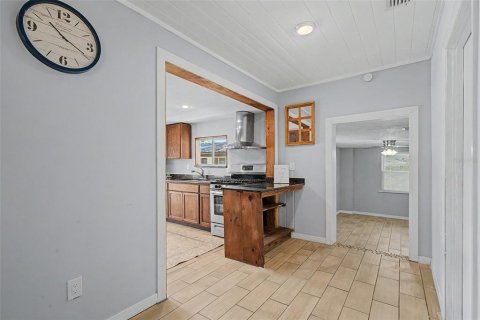 House in Frostproof, Florida 4 bedrooms, 167.22 sq.m. № 2283743 - photo 15