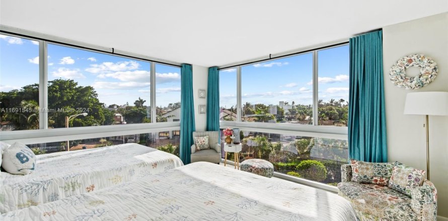 Condominio en Fort Lauderdale, Florida, 2 dormitorios № 1865581