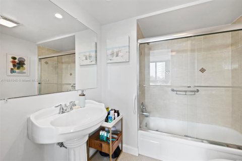 Condominio en venta en Fort Lauderdale, Florida, 2 dormitorios, 111.48 m2 № 1865581 - foto 8