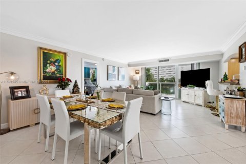 Condominio en venta en Fort Lauderdale, Florida, 2 dormitorios, 111.48 m2 № 1865581 - foto 19