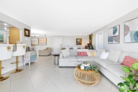 Condominio en venta en Fort Lauderdale, Florida, 2 dormitorios, 111.48 m2 № 1865581 - foto 3