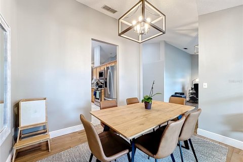 Casa en venta en Orlando, Florida, 4 dormitorios, 177.44 m2 № 1907767 - foto 4