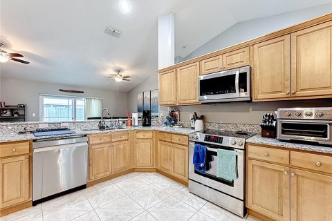 Casa en venta en Orlando, Florida, 4 dormitorios, 177.44 m2 № 1907767 - foto 9