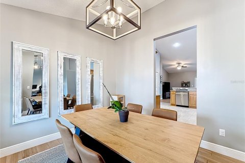 Casa en venta en Orlando, Florida, 4 dormitorios, 177.44 m2 № 1907767 - foto 7