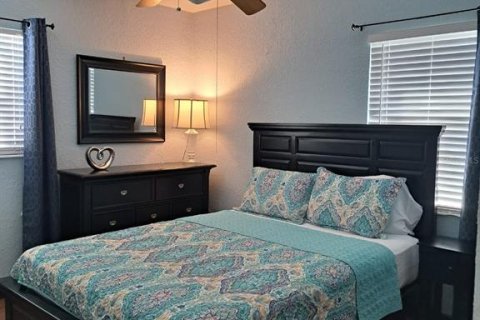 House in Tampa, Florida 3 bedrooms, 148.83 sq.m. № 1733027 - photo 5