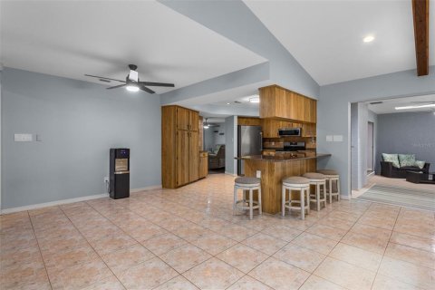 House in Apopka, Florida 3 bedrooms, 249.72 sq.m. № 1837744 - photo 19