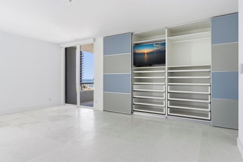 Condo in Riviera Beach, Florida, 2 bedrooms  № 2190757 - photo 14
